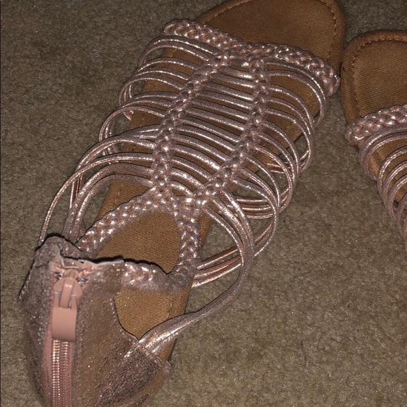 Forever size 10 shiny rose gold strappy sandals - Picture 8 of 8